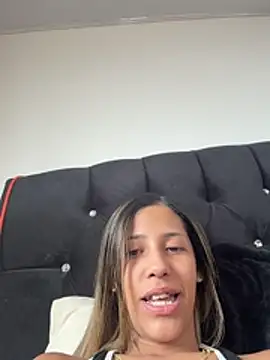 Snapshot of vicky_bass_ chatting on 06-03-26, 02:19 vicky bass online show from 06-03-26, 02:19