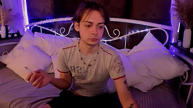 Snapshot of PaulWilliamsy chatting on 01-06-26, 10:19 PaulWilliamsy online show from 01-06-26, 10:19