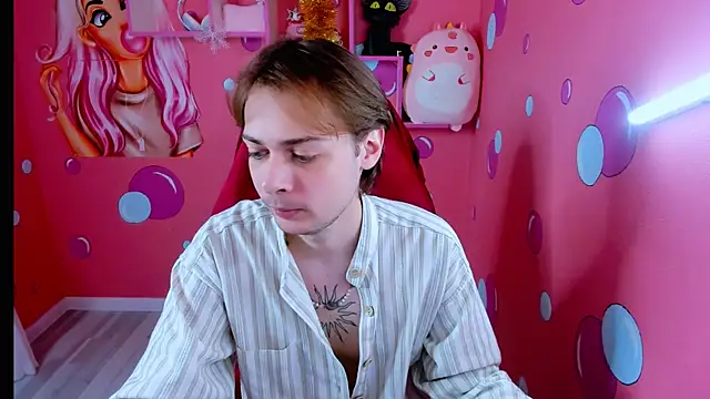 Snapshot of PaulWilliamsy chatting on 01-07-26, 10:40 PaulWilliamsy online show from 01-07-26, 10:40