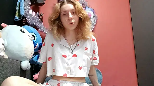 TiaraHenegan online show from 01-09-26, 07:22