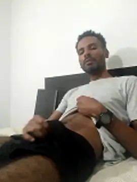 Snapshot of moreno_alpha_br chatting on 03-01-26, 01:07 moreno alpha br online show from 03-01-26, 01:07