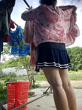 Snapshot of lina_loveee chatting on 05-21-26, 09:27 lina loveee online show from 05-21-26, 09:27