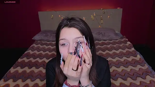 xxxnaughtyfoxyxxx online show from 04-05-26, 11:07