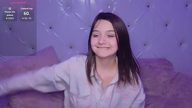 xxxnaughtyfoxyxxx online show from 04-26-26, 05:10