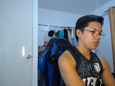 holly oreo online show from 06-12-26, 11:53