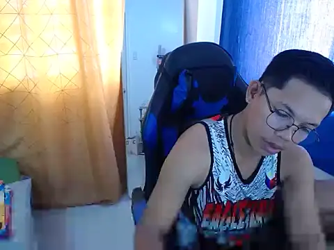 holly oreo online show from 07-18-26, 12:48