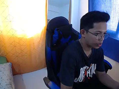 holly oreo online show from 07-22-26, 11:29