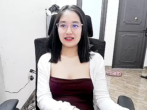 Shulee- online show from 02-23-26, 03:26