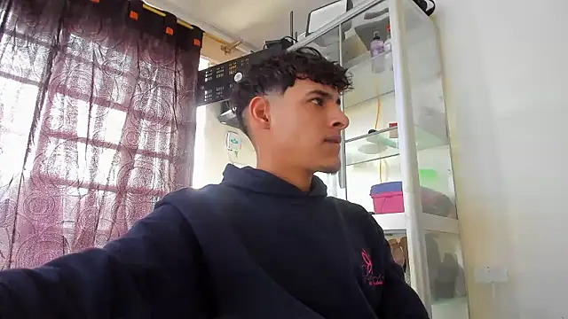 Snapshot of MaxStar26 chatting on 01-10-26, 02:19 MaxStar26 online show from 01-10-26, 02:19