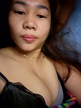 Snapshot of Comebaby-077 chatting on 01-08-26, 08:33 Comebaby-077 online show from 01-08-26, 08:33