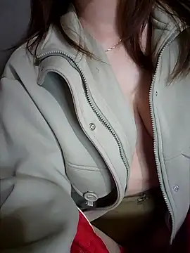 Snapshot of Comebaby-077 chatting on 01-13-26, 09:09 Comebaby-077 online show from 01-13-26, 09:09