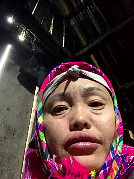 Snapshot of hinicky-0 chatting on 01-08-26, 02:03 hinicky-0 online show from 01-08-26, 02:03