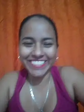 Snapshot of Maliha_21 chatting on 06-12-26, 01:26 Maliha 21 online show from 06-12-26, 01:26