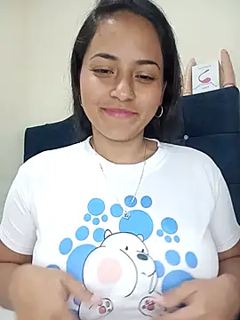 Snapshot of Maliha_21 chatting on 07-14-26, 02:05 Maliha 21 online show from 07-14-26, 02:05