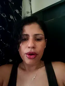 Lyra XOX online show from 01-06-26, 11:25