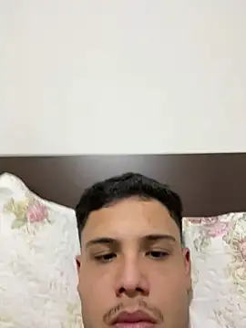 Snapshot of Wellington00_ chatting on 02-27-26, 11:16 Wellington00 online show from 02-27-26, 11:16