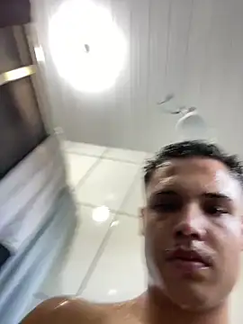 Snapshot of Wellington00_ chatting on 03-19-26, 08:57 Wellington00 online show from 03-19-26, 08:57