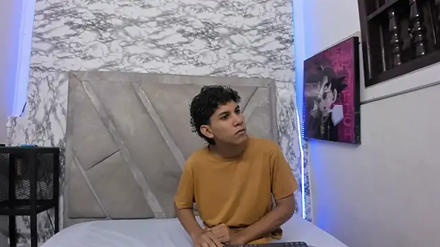 Snapshot of jhonaEstrada chatting on 01-08-26, 01:02 jhonaEstrada online show from 01-08-26, 01:02