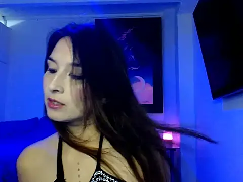 Almaglow  online show from 03-18-26, 07:50