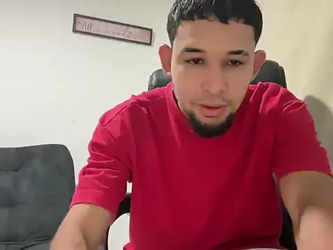 Snapshot of enyel_100 chatting on 02-07-26, 11:30 enyel 100 online show from 02-07-26, 11:30