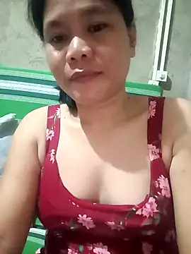 Snapshot of Hannah_4u chatting on 01-13-26, 11:15 Hannah 4u online show from 01-13-26, 11:15