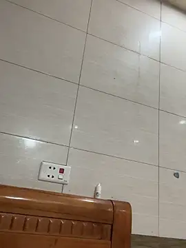 Liness101 online show from 04-21-26, 02:26