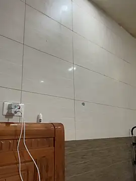 Liness101 online show from 04-23-26, 02:24