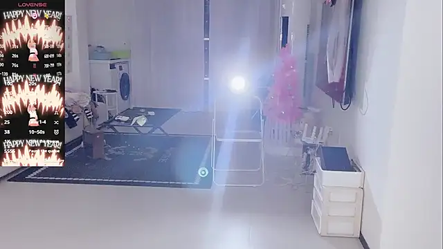 Snapshot of MM-Sally chatting on 01-08-26, 01:02 MM-Sally online show from 01-08-26, 01:02