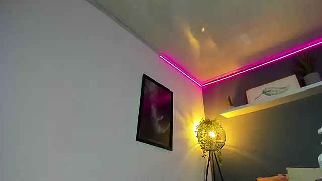 Kira Exe  online show from 04-01-26, 01:41