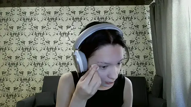 LxayBloom online show from 03-07-26, 07:05