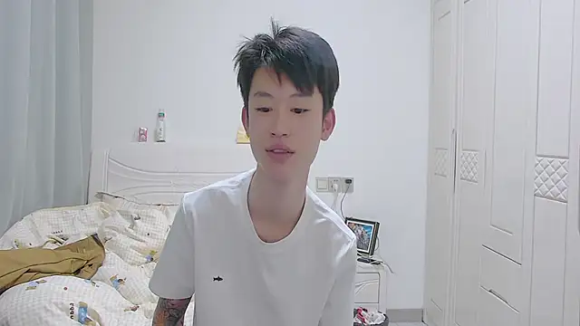 Snapshot of your-cake chatting on 04-01-26, 01:23 your-cake online show from 04-01-26, 01:23