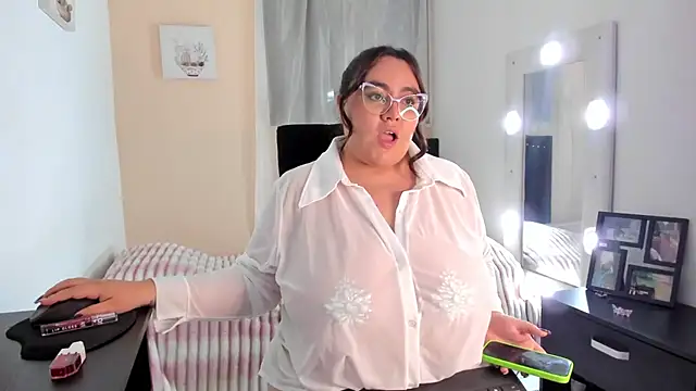 KarlaLannee online show from 03-08-26, 04:05