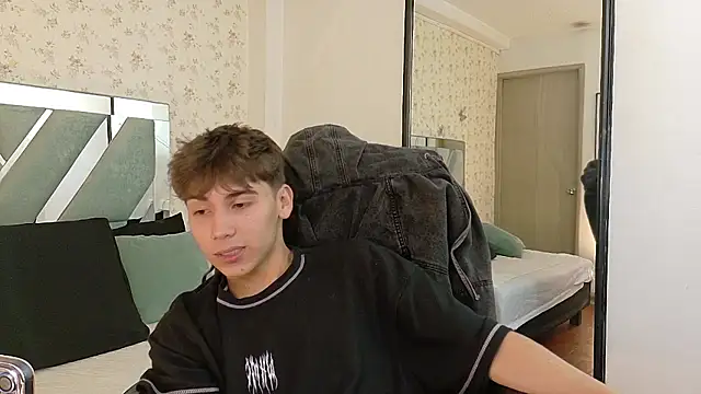 Liam Noxx online show from 01-13-26, 06:35