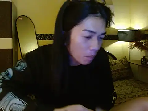 Snapshot of EnviousMaddie chatting on 05-08-26, 02:33 EnviousMaddie online show from 05-08-26, 02:33