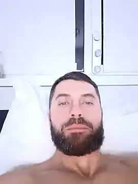 Snapshot of darom85 chatting on 01-09-26, 01:52 darom85 online show from 01-09-26, 01:52