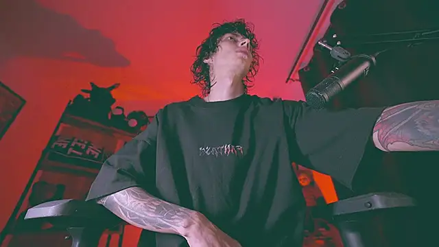 Olliver   y online show from 06-16-26, 05:10