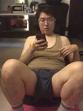 W0Ijn online show from 04-06-26, 03:04