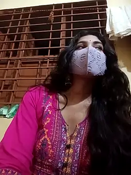 Snapshot of queenneha69 chatting on 06-12-26, 06:07 queenneha69 online show from 06-12-26, 06:07