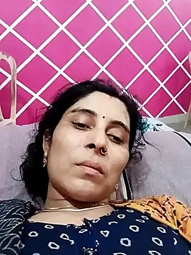 Hot ree85 online show from 02-19-26, 11:50