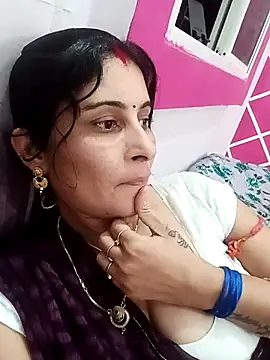 Hot ree85 online show from 03-19-26, 10:08