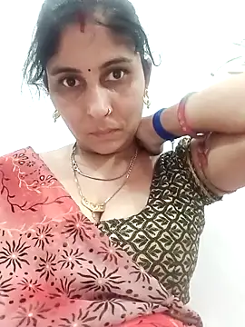 Snapshot of Hot_ree85 chatting on 05-04-26, 04:14 Hot ree85 online show from 05-04-26, 04:14