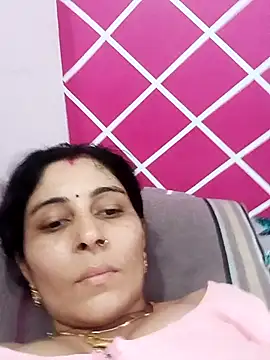 Snapshot of Hot_ree85 chatting on 05-06-26, 04:52 Hot ree85 online show from 05-06-26, 04:52