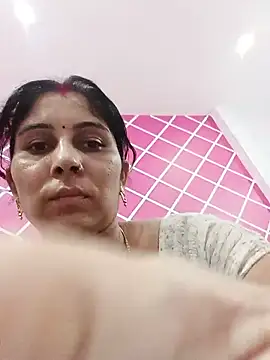 Snapshot of Hot_ree85 chatting on 05-17-26, 05:42 Hot ree85 online show from 05-17-26, 05:42