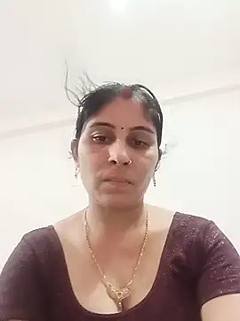 Snapshot of Hot_ree85 chatting on 05-20-26, 05:30 Hot ree85 online show from 05-20-26, 05:30