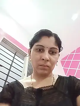 Snapshot of Hot_ree85 chatting on 06-11-26, 04:32 Hot ree85 online show from 06-11-26, 04:32