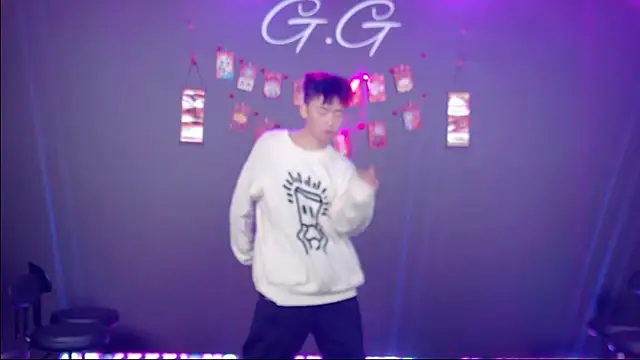 Snapshot of TNT-520 chatting on 01-07-26, 12:57 TNT-520 online show from 01-07-26, 12:57