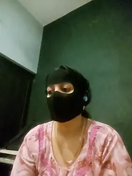 Snapshot of Tamilfathi chatting on 02-08-26, 12:58 Tamilfathi online show from 02-08-26, 12:58