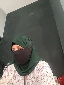 Snapshot of Tamilfathi chatting on 02-11-26, 06:07 Tamilfathi online show from 02-11-26, 06:07