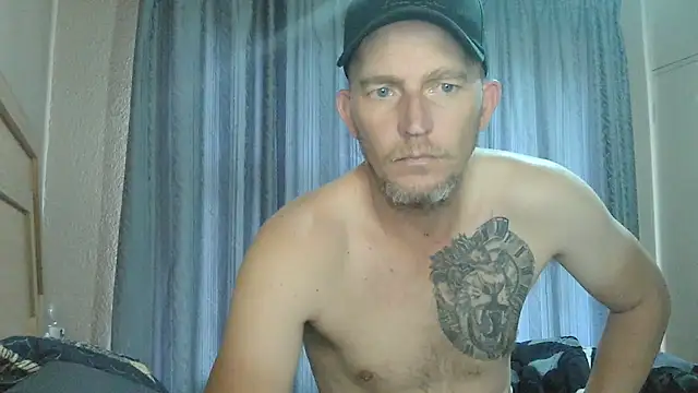 Layla-Mike online show from 01-10-26, 10:06