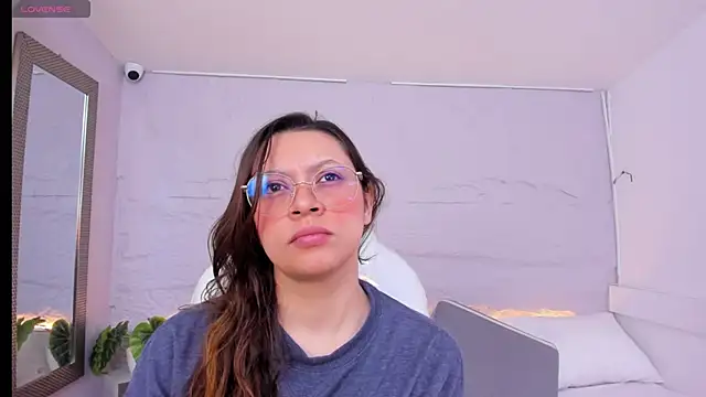 lanna 18  online show from 05-27-26, 11:51